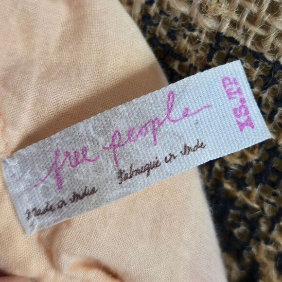 Free People Easy On The Eyes One Shoulder Embroidered Rayon Blouse Sz XS - Picture 8 of 11